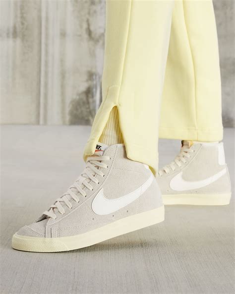 nike blazer mid'77 vintage women's.